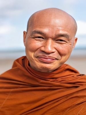 Ven Anomadassi Bhikkhu